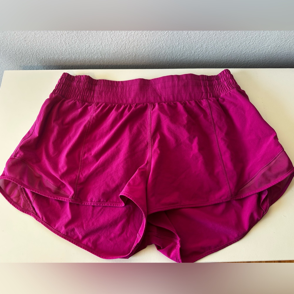 Hotty Hot High-Rise Short 2.5"